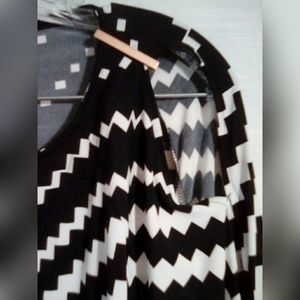 Chico's Tops - Chico's Women's Sz 3 or XL Black White Pattern Chico's Tops - Chico's Women's Sz 3 or XL Black White Pattern
